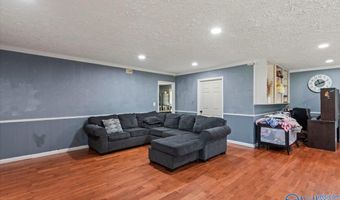 413 Peach Ave, Albertville, AL 35950