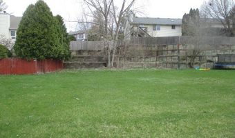 363 Creekside Ln, Antioch, IL 60002