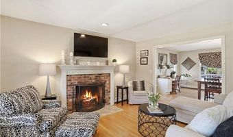 14 High St, Barrington, RI 02806