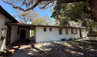 18 E Pleasant St, Avon Park, FL 33825