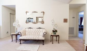 521 N Calhoun Shores Pkwy, Calhoun Falls, SC 29628