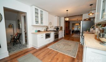 1712 Umstead St, Charlotte, NC 28205