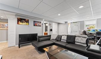 17 Boyle Ave, Cumberland, RI 02864
