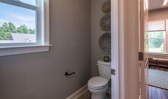 374 Glade Dr, Aberdeen, NC 28315