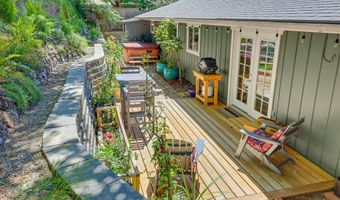 492 Herbert St, Ashland, OR 97520