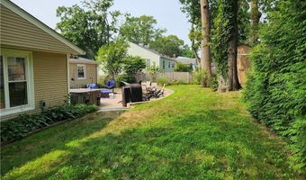 190 Capron Farm Dr, Warwick, RI 02886