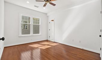 7106 EXETER Rd, Bethesda, MD 20814