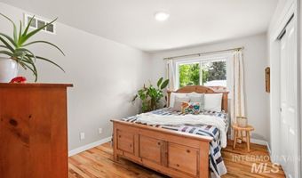 7308 W Maxwell Dr, Boise, ID 83704
