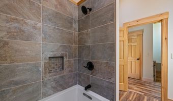 31 Dorothy Dr, Standish, ME 04084