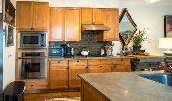 219 S ROYAL St, Alexandria, VA 22314