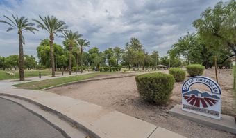 751 W SARAGOSA St, Chandler, AZ 85225
