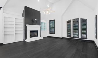 4160 Towne Green Cir, Addison, TX 75001