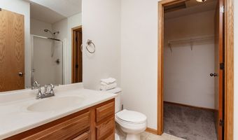 2840 Ashland Ct, Altoona, IA 50009