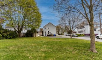 131 Roma St, East Providence, RI 02914
