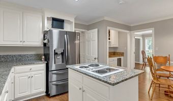2518 E Doublegate Dr, Albany, GA 31721