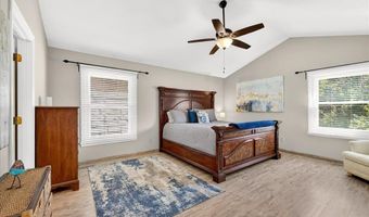 1414 Carriage Bridge Trl, Ballwin, MO 63021