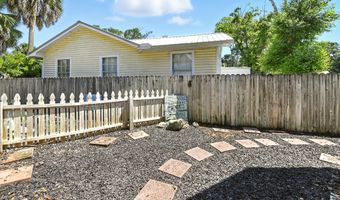 40 Myrtle St, Apalachicola, FL 32320