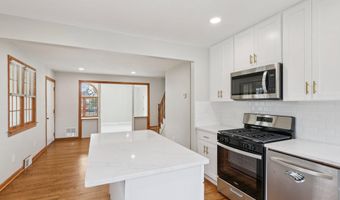 16 PARK Dr, Bellmawr, NJ 08031