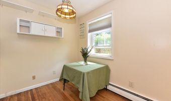 295 Merrick Rd 4A, Amityville, NY 11701