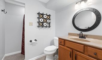 1008 Westrun Dr, Ballwin, MO 63021