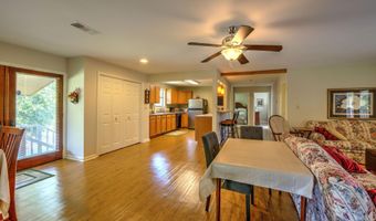39 Harrison Rd, Bay St. Louis, MS 39520