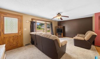 2013 E Sylvan Cir, Brandon, SD 57005