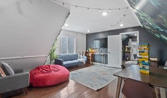 84 W 3rd St, Bayonne, NJ 07002
