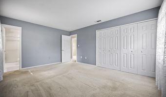 47 Fayette Ln, Aberdeen, NJ 07747