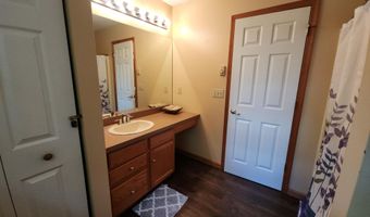 107 Birchwood Rd, Blakeslee, PA 18610