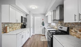 3 Ocean Ave, Barnegat, NJ 08005