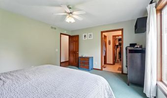 704 Redding Rd, Angola, IN 46703