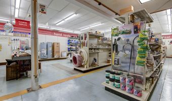 23 W Olive St, Aurora, MO 65605