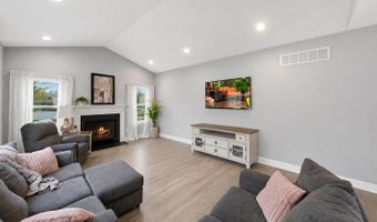1 Prairie Ln, Bayville, NJ 08721
