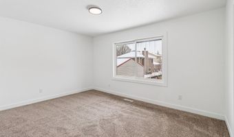 404 22nd Ave SW, Altoona, IA 50009