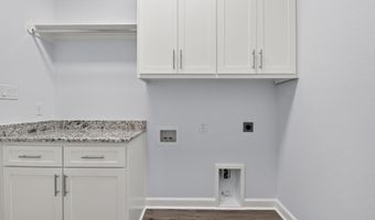 1176 Duke Dr, Bauxite, AR 72011