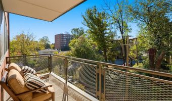 4390 LORCOM Ln #402, Arlington, VA 22207