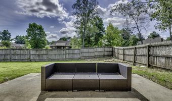 128 W Pinebrook Dr, Brandon, MS 39047