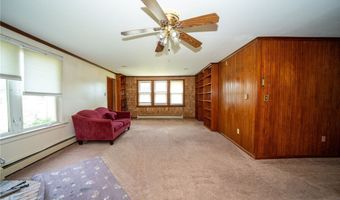 720 Bennett Rd, Angola, NY 14006