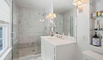 5320 ALBEMARLE St, Bethesda, MD 20816