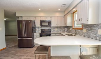475 Gillcrest Dr, Albany, IN 47320