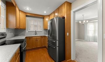 15264 Harrison Ave, Allen Park, MI 48101