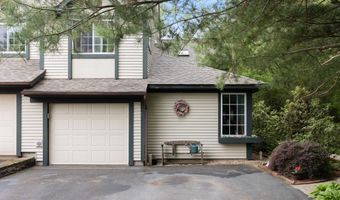 11 Lake Forest Dr, Burlington, VT 05401