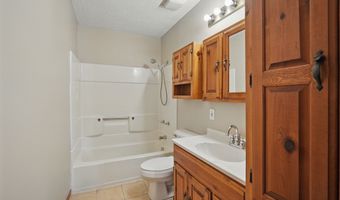 1118 NW Linden St, Ankeny, IA 50023