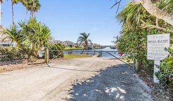 218 SUMMERSIDE Ct, Apollo Beach, FL 33572