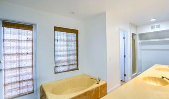 1116 Circle Dr, Escondido, CA 92025