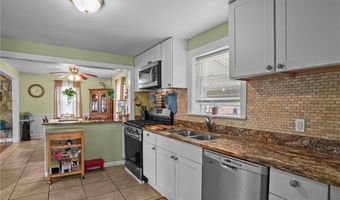 34 Aldrich Ave, Cranston, RI 02920