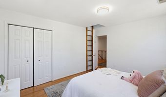 9223 ADELAIDE Dr, Bethesda, MD 20817