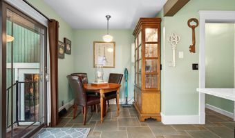 815 Midway Dr, Auburn, IN 46706