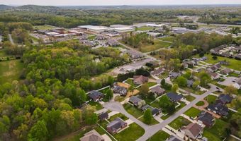 372 Brookside Dr, Algood, TN 38506