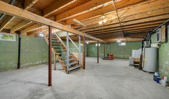 160 Gazo Ave, Burlington, VT 05408